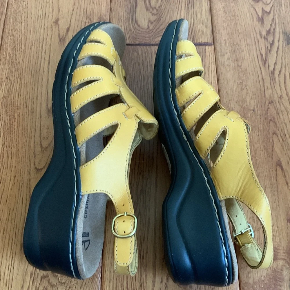 Clarks Sandal Lexi Yellow/Marigold Size 7.5 - Picture 4 of 4